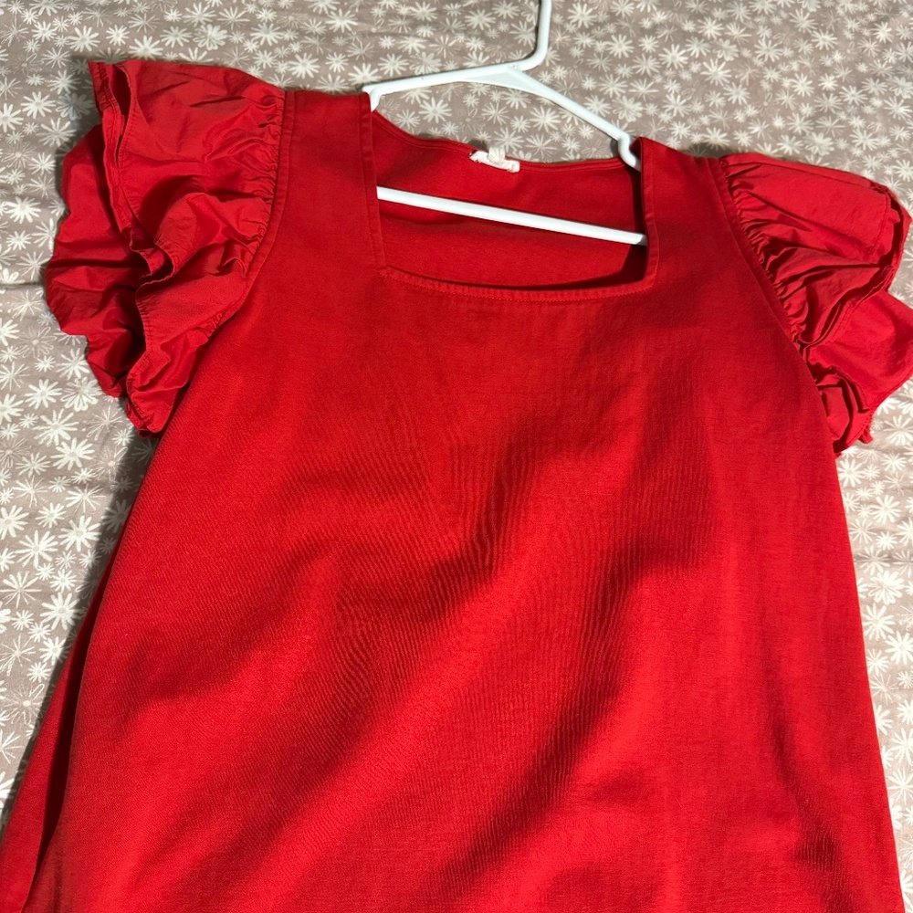 Women’s Ruffled Top